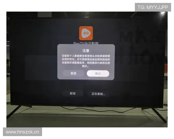 如果何卓佳把衣柜和银行卡一起直播晒出来，评论区要炸锅