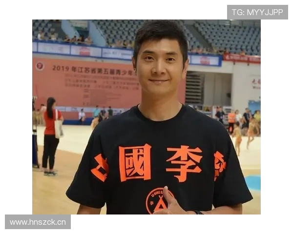 邢傲伟比赛间隙居然能带直播间砍价，这生活差距我服了